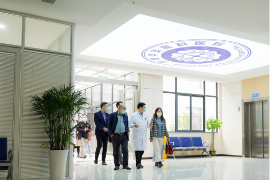 医教融合丨安徽中医药大学针灸推拿学院（康复医学院）领导一行到访我院参观交流